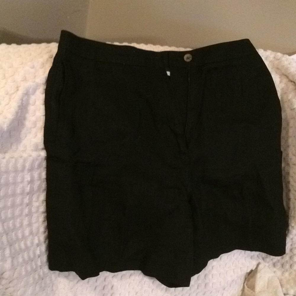 100% Linen Black Shorts